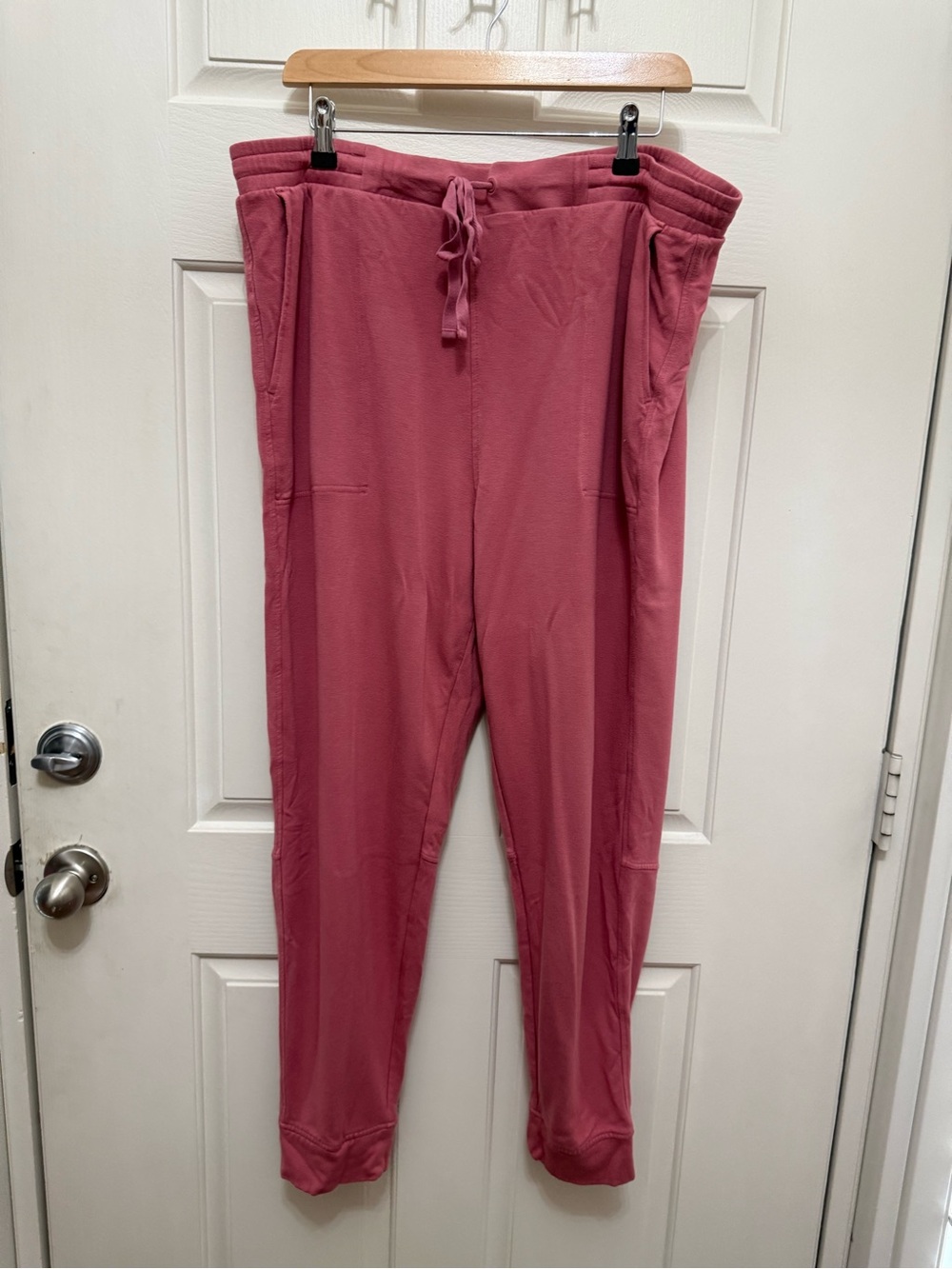 Lou & Grey womens Joggers in Dusty Rose
